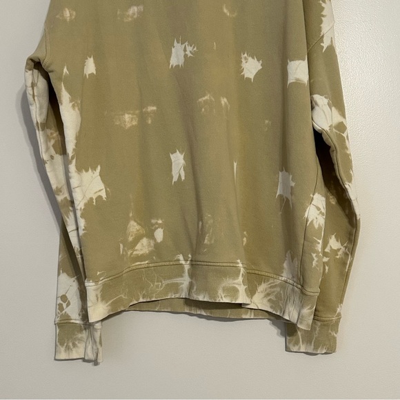 No Boundaries All Gender Fleece Crewneck Sweatshirt with Long Sleeves - Picture 4 of 5